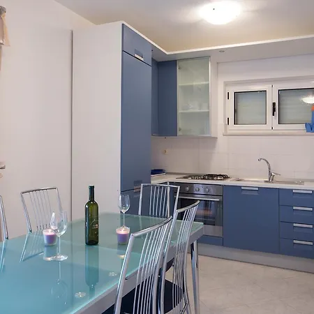 Apartamento Razanj 7484a Rogoznica (Sibenik-Knin)
