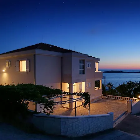 Apartamento Razanj 7484a *