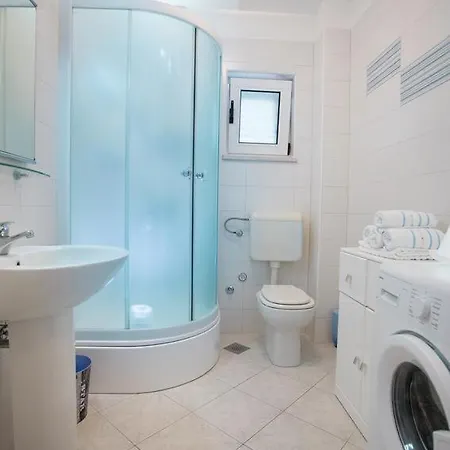 Razanj 7484a Apartamento