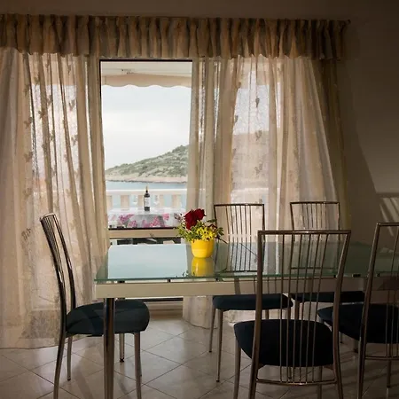 Apartamento Razanj 7484a